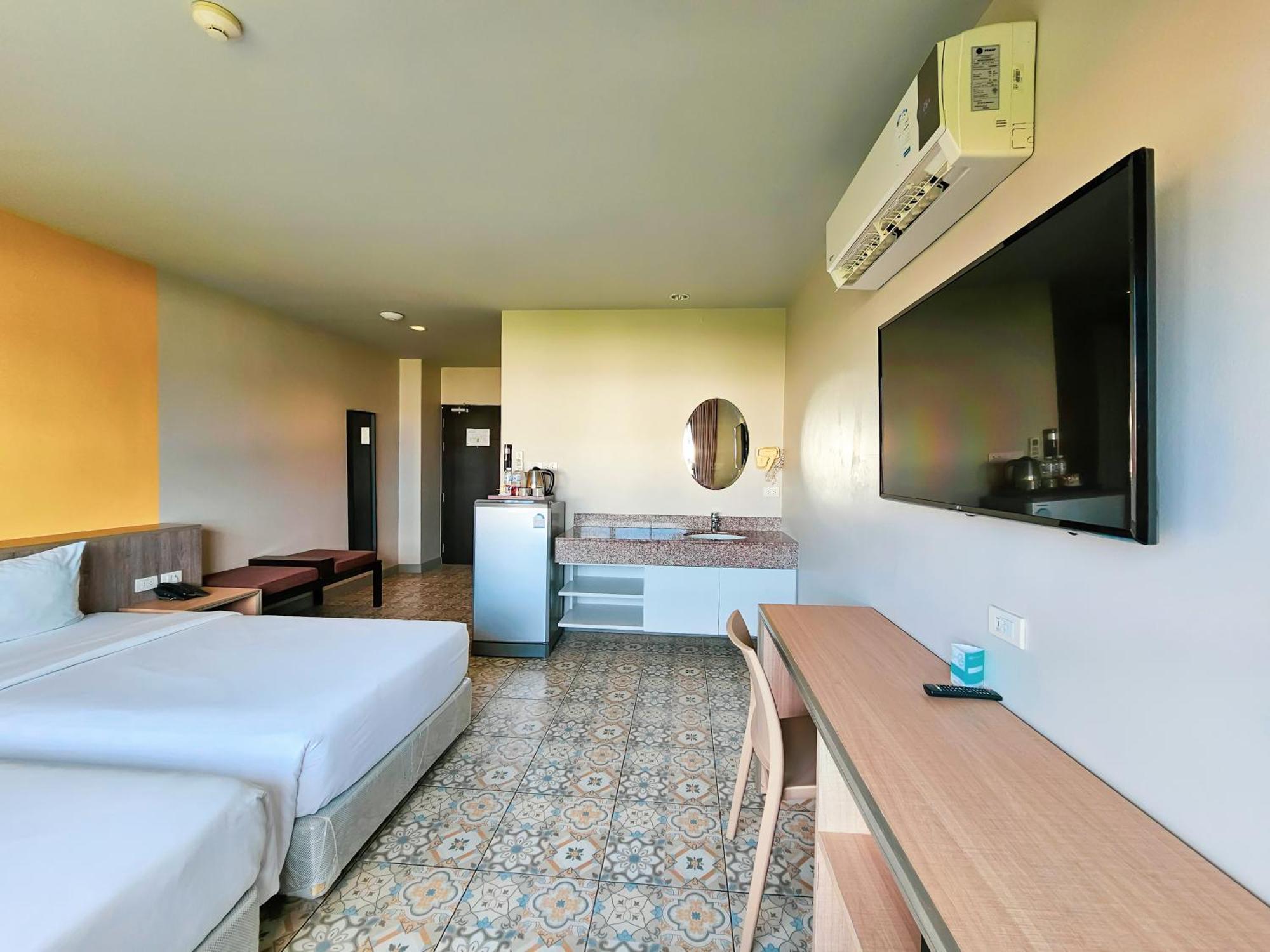Recenta Suite Phuket Suanluang Eksteriør billede