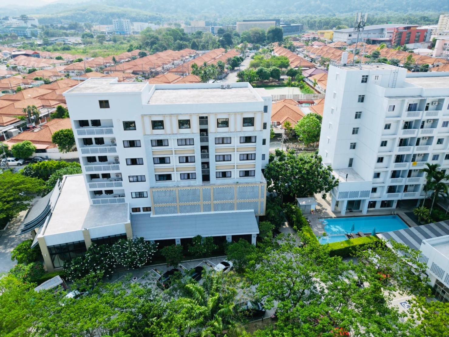 Recenta Suite Phuket Suanluang Eksteriør billede