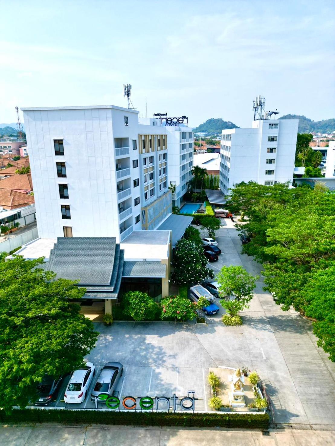 Recenta Suite Phuket Suanluang Eksteriør billede